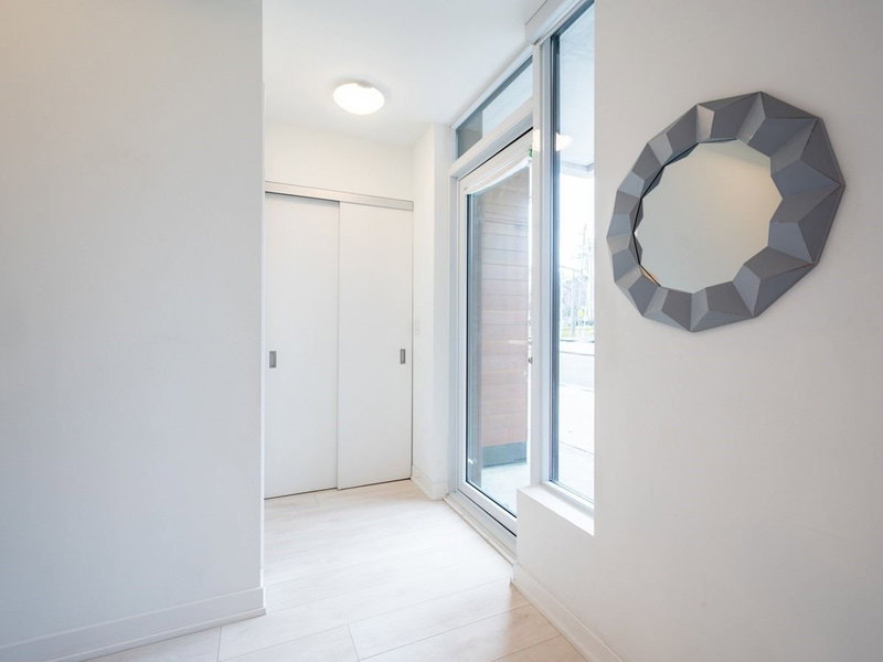 Th103 - 223 St Clair Ave W, Toronto, M4V1R3 | Image 2