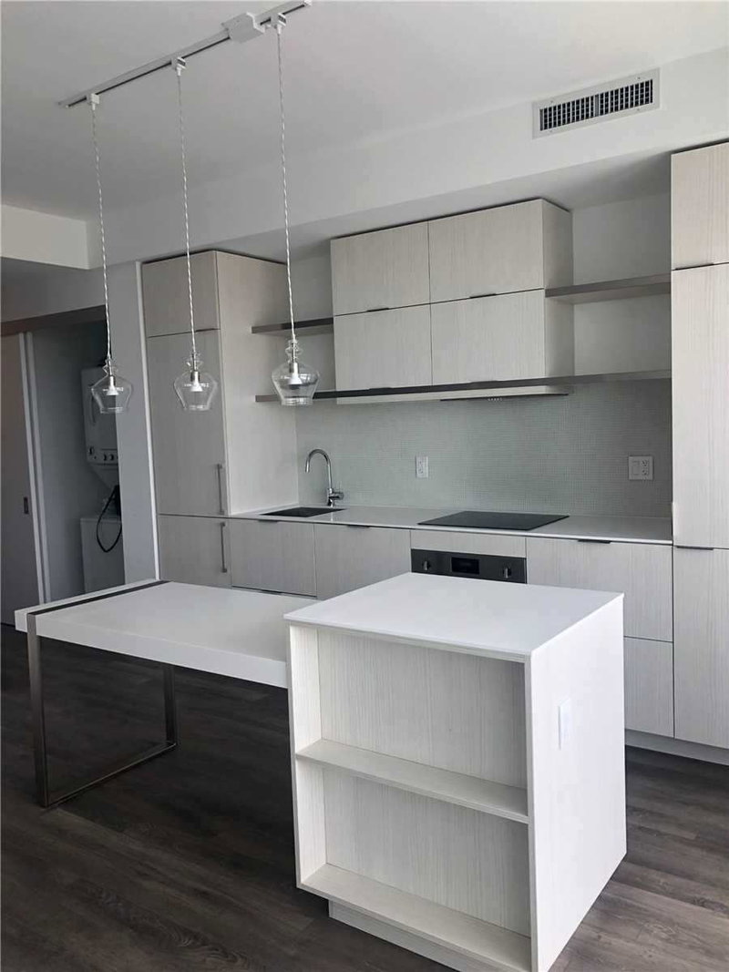 3211 - 197 Yonge St, Toronto, M5B1M4 | Image 2