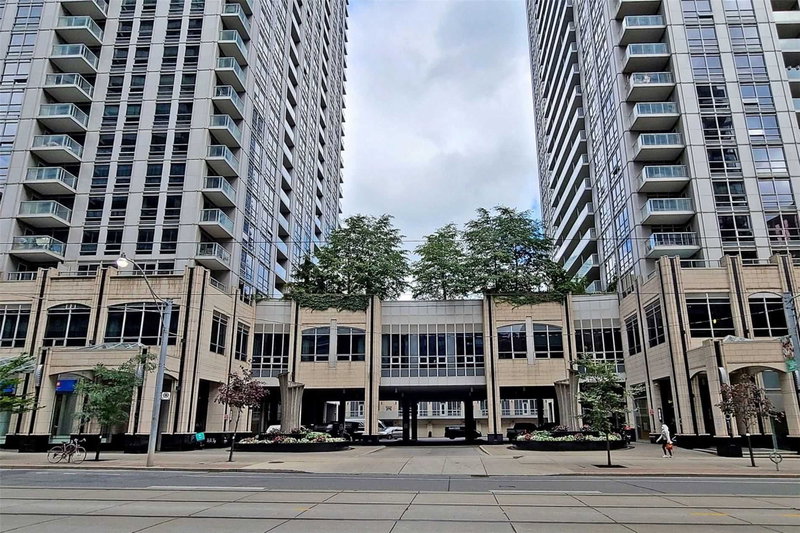 610 - 761 Bay St, Toronto, M5G2R2 | Image 2