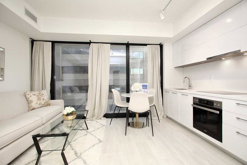 709 - 188 Cumberland St, Toronto, M5R2G3 | Image 3