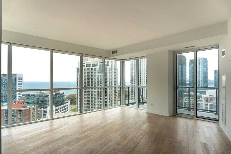 2512 - 20 Bruyeres Mews, Toronto, M5V0G8 | Image 2