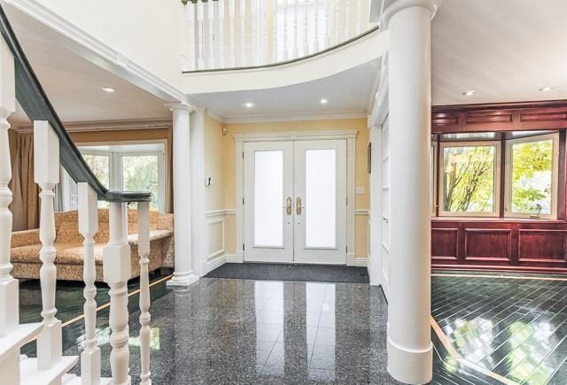 88 Old Colony Rd, Toronto, M2L2K2 | Image 2