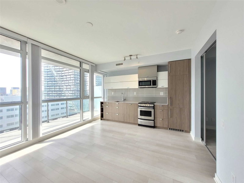 1301 - 290 Adelaide St W, Toronto, M5V1P6 | Image 2