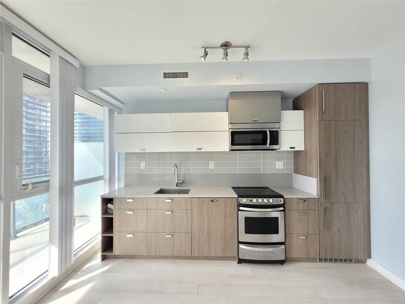 1301 - 290 Adelaide St W, Toronto, M5V1P6 | Image 3