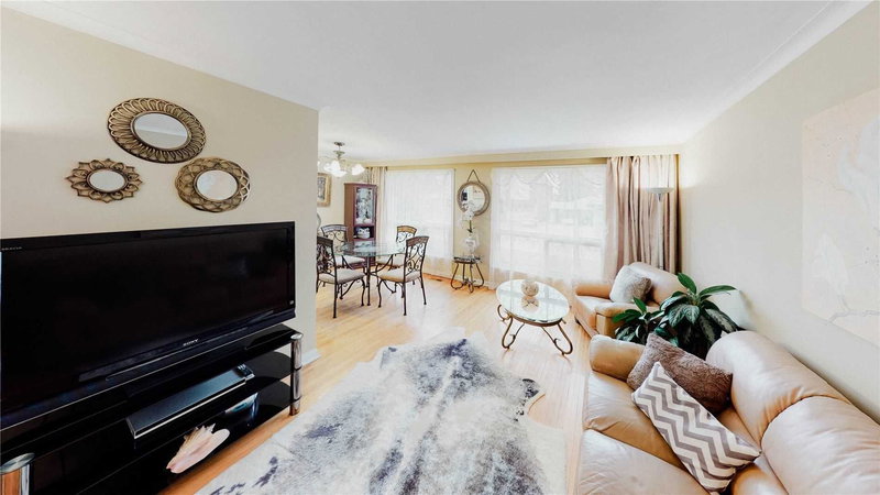 109 Goulding Ave, Toronto, M2M1L3 | Image 3