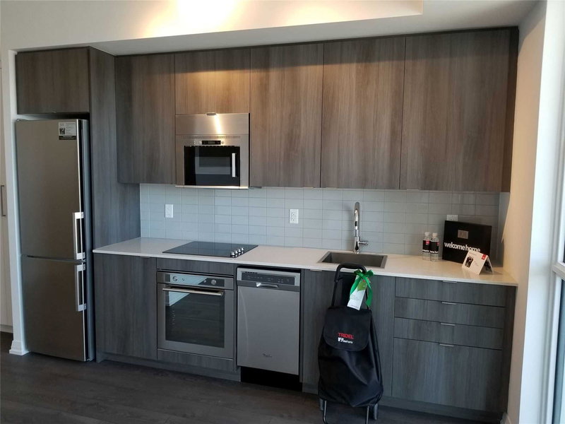 1406 - 101 Erskine Ave, Toronto, M4P 0C5 | Image 2