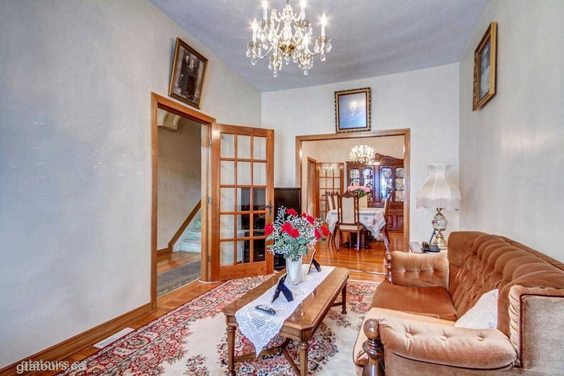 40 Halton St, Toronto, M6J1R3 | Image 3