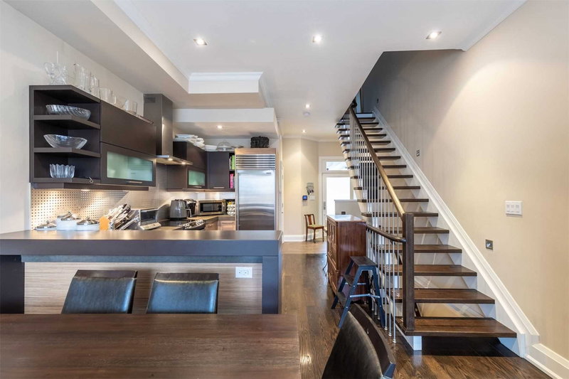 24A Oxton Ave, Toronto, M5P 1L | Image 3