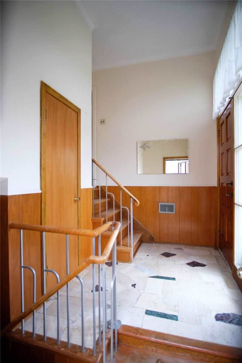 171 Sloane Ave, Toronto, M4A2C2 | Image 2