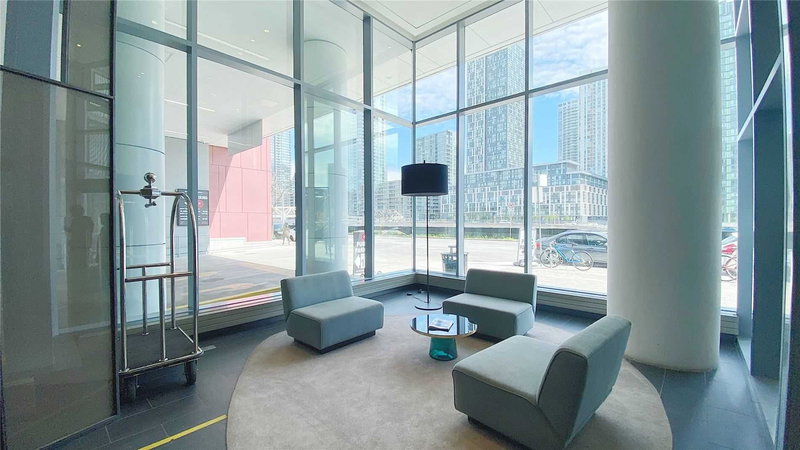 724E - 576 Front St W, Toronto, M5V 0P8 | Image 3