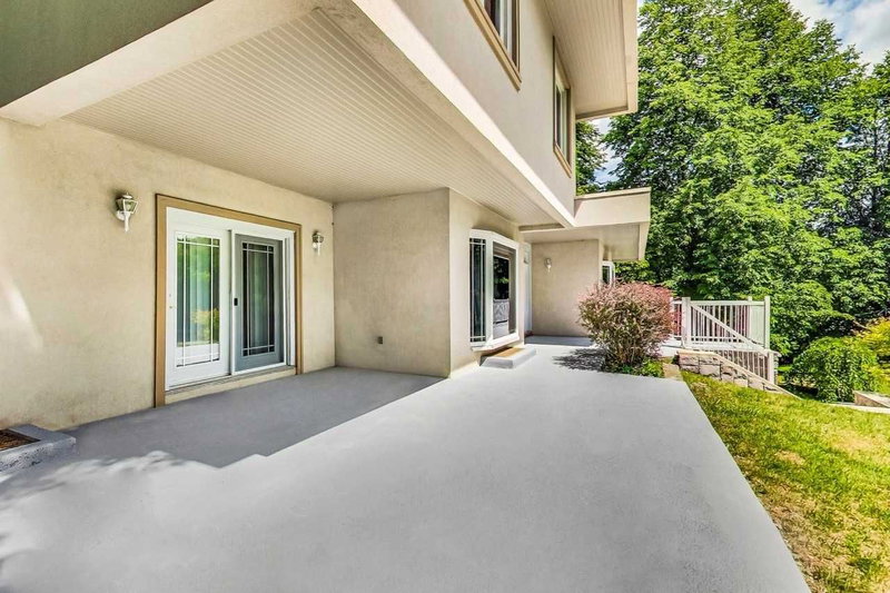 48 Silvergrove Rd, Toronto, M2L2N6 | Image 2