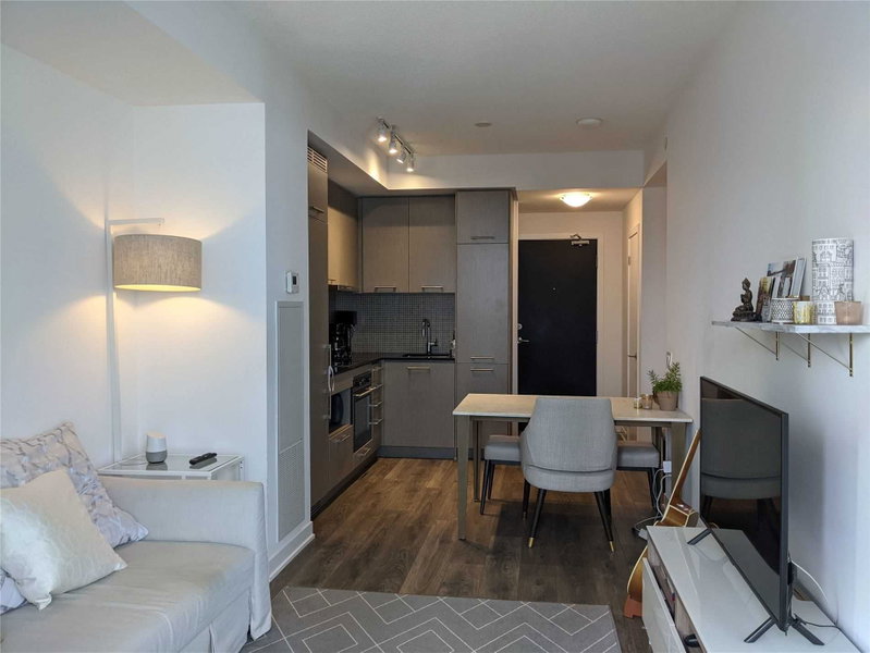 Room1