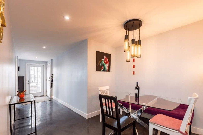 302 - 405 Dundas St W, Toronto, M5T1G6 | Image 2