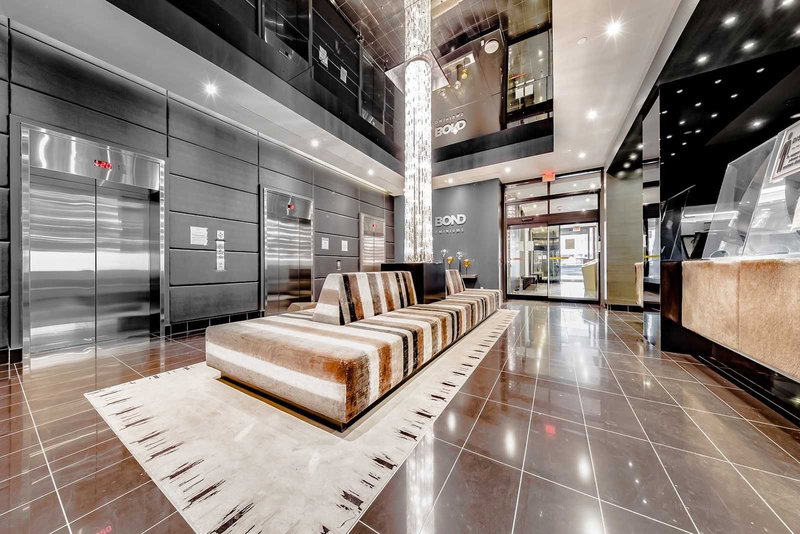 2103 - 290 Adelaide St W, Toronto, M5V1P6 | Image 2