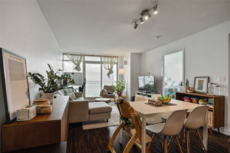 3912 - 397 Front St W, Toronto, M5V3S1 | Image 2