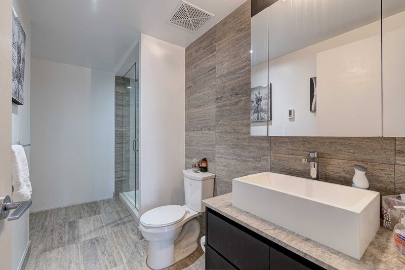 #09 - 112 Fort York Blvd, Toronto, M5V 4A3 | Image 3