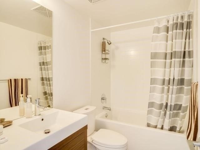 Room1