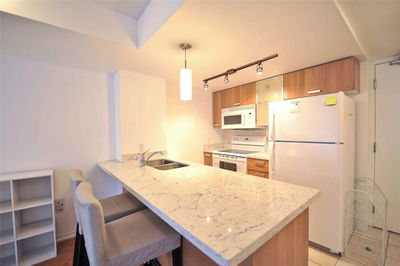 Unit 406 — 38 Grenville St, Toronto - Bay Street Corridor image-0-1
