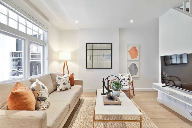 38 Kenwood Ave, Toronto, M6C 2R9 | Image 3