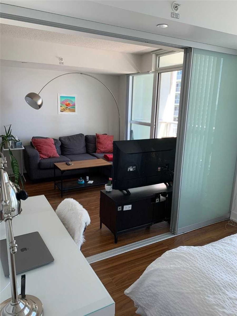 1502 - 85 Queens Wharf Rd, Toronto, M5V0J9 | Image 2