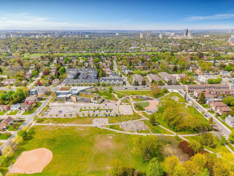 Th 5 - 118 Finch Ave W, Toronto, M2N7G2 | Image 3