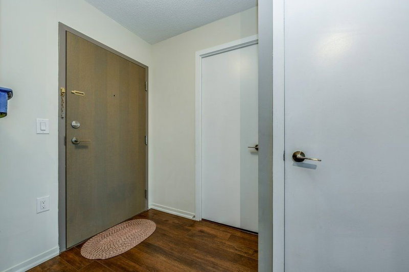 1706W - 36 Lisgar St, Toronto, M6J0C7 | Image 2