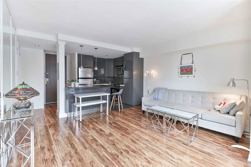 2815 - 33 Harbour Sq, Toronto, M5J2G2 | Image 3