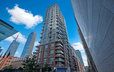 Condo sold at 2305-126 Simcoe Street, Toronto, Ontario, M5H 4E6 - University - MLS: C5262848