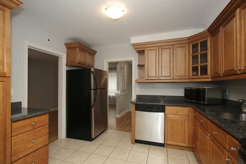 44 Addison Cres, Toronto, M3B 1K8 | Image 2