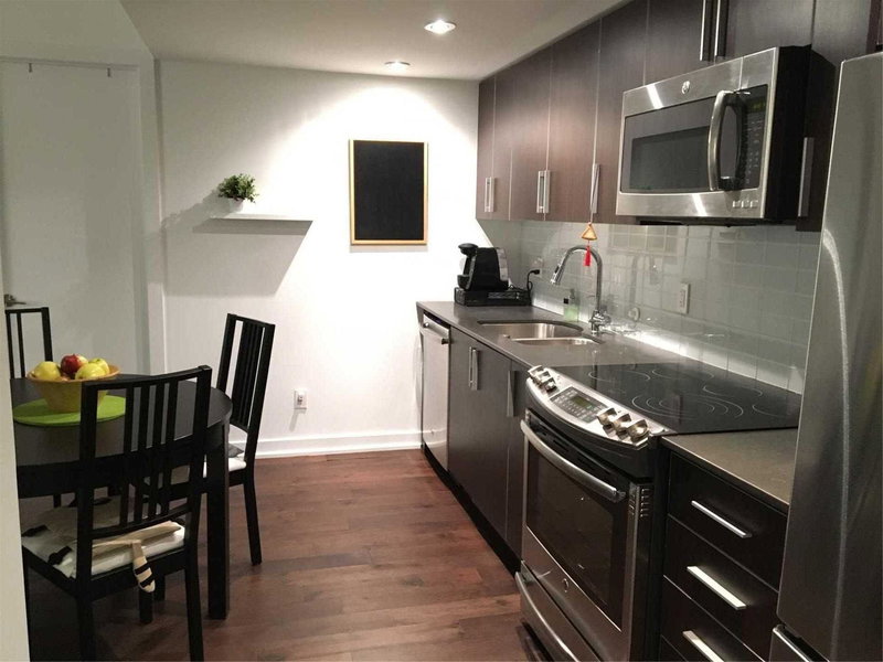 501 - 20 Bruyeres Mews, Toronto, M5V0G8 | Image 3