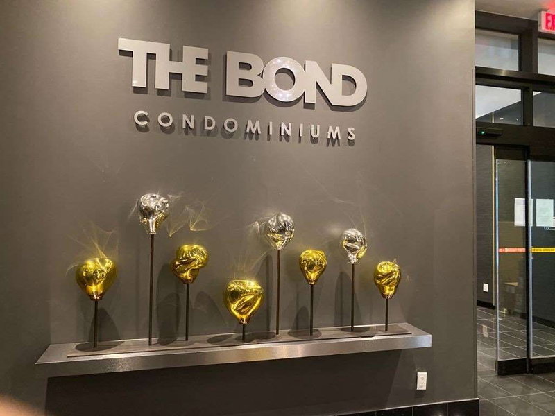 802 - 290 Adelaide St W, Toronto, M5V1P6 | Image 2