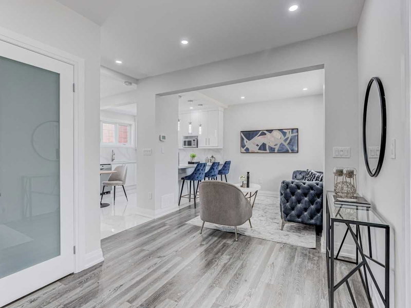 70 Clovelly Ave, Toronto, M6C1Y3 | Image 3