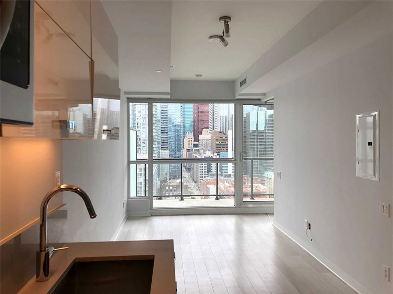 2009 - 290 Adelaide St W, Toronto, M5V1P6 | Image 2