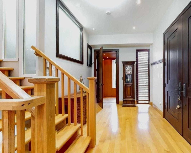 98 Burbank Dr, Toronto, M2K 1N4 | Image 3