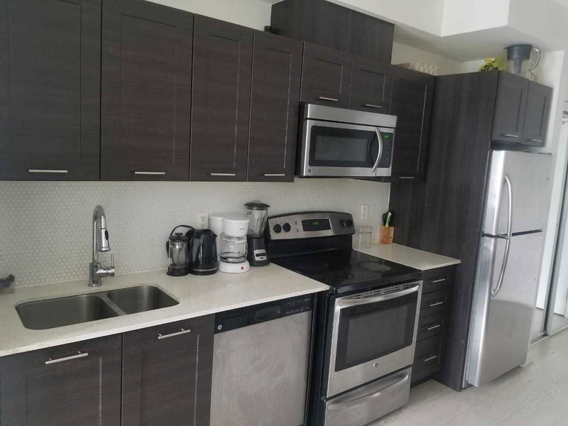 907 - 20 Bruyeres Mews, Toronto, M5V 0G7 | Image 3