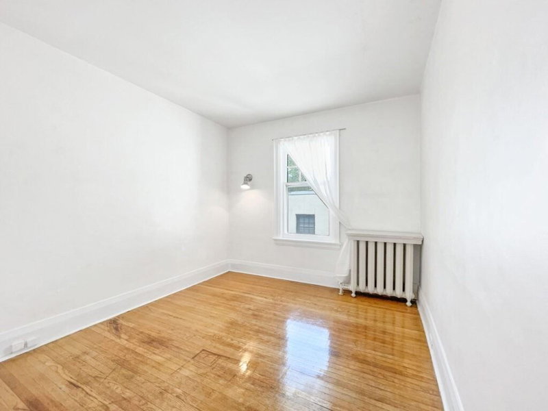 5 - 12 Kendal Ave, Toronto, M5R1L7 | Image 3