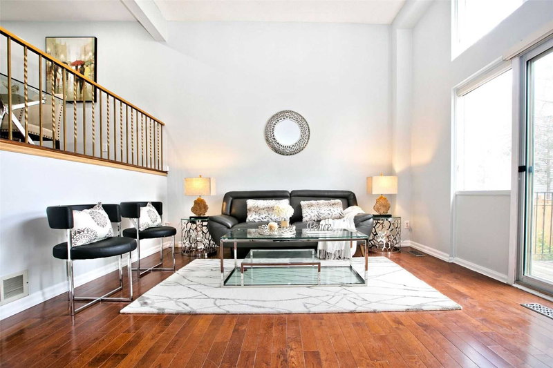 130 Jenny Wren Way, Toronto, M2H2Z2 | Image 2