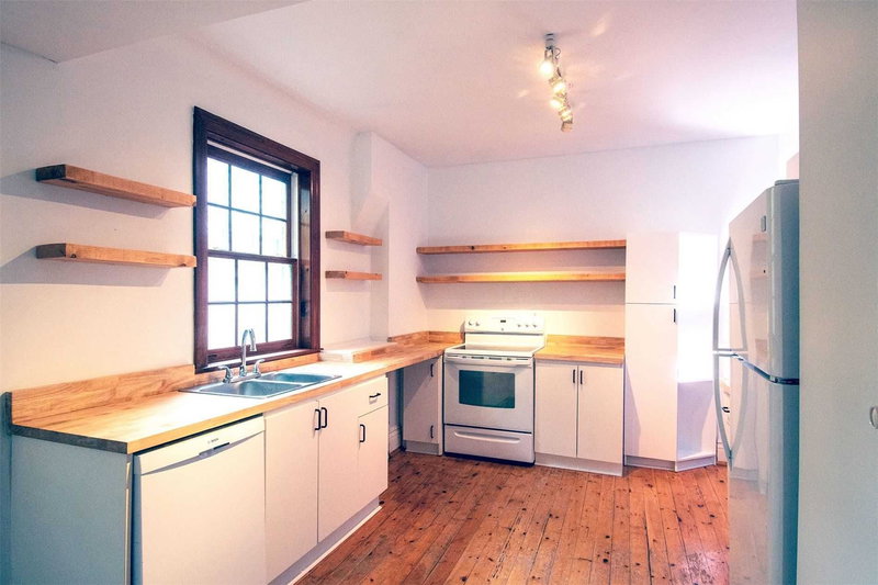 Upper - 19 Melgund Rd, Toronto, M5R 1Z9 | Image 2