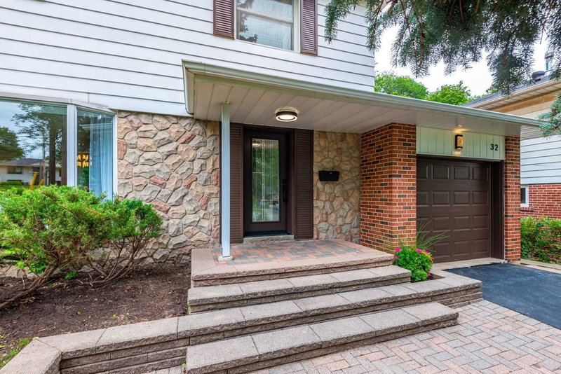 32 Shouldice Crt, Toronto, M2L2S4 | Image 3