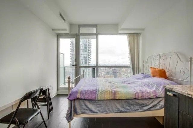 2603 - 290 Adelaide St W, Toronto, M5V1P6 | Image 3