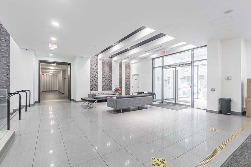 212 - 20 Bruyeres Mews, Toronto, M5V0G8 | Image 2