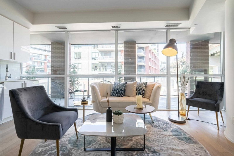 327 - 20 Bruyeres Mews, Toronto, M5V 0G8 | Image 3