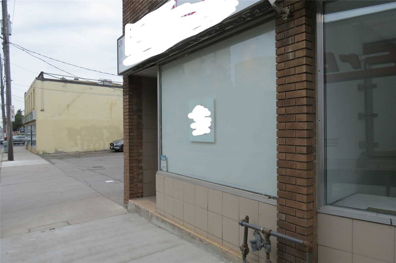 2831 Bathurst St, Toronto, M6B 3A4 | Image 2