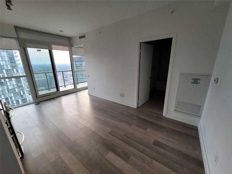 3712 - 290 Adelaide St W, Toronto, M5V1P6 | Image 2