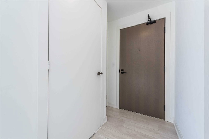 516 - 223 St Clair Ave W, Toronto, M4V1R3 | Image 2