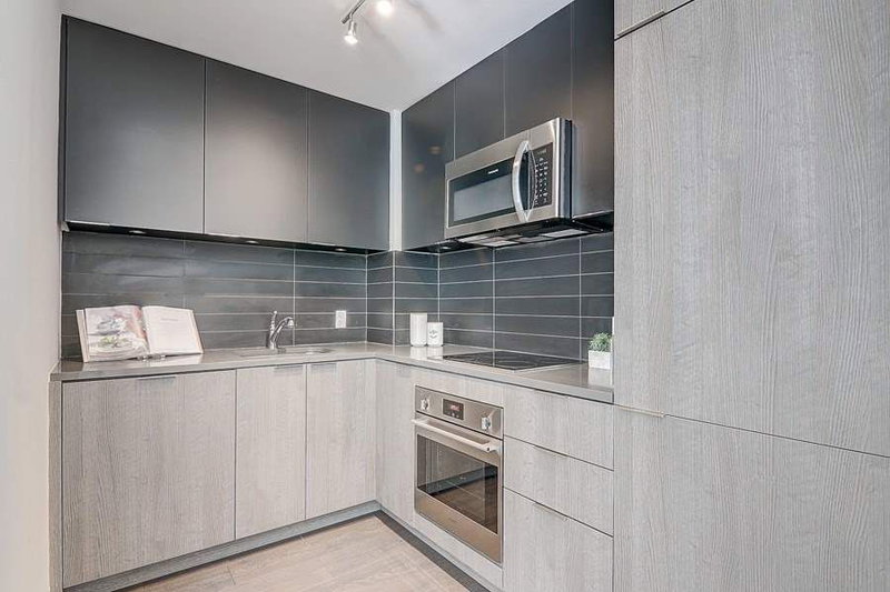 318 - 223 St Clair Ave W, Toronto, M4V1R3 | Image 2