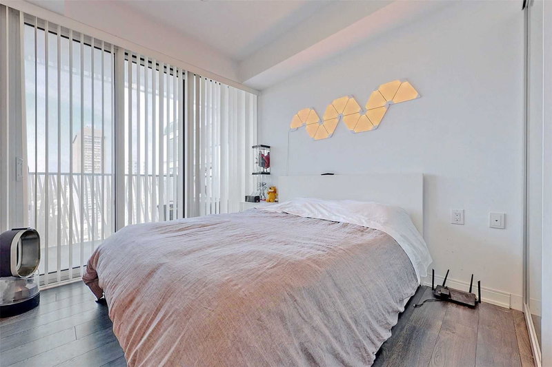 3204 - 42 Charles St E, Toronto, M4Y0B7 | Image 3