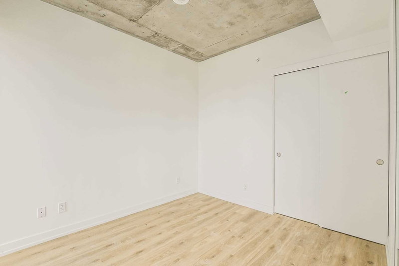 1005 - 161 Roehampton Ave, Toronto, M4P 0C8 | Image 3