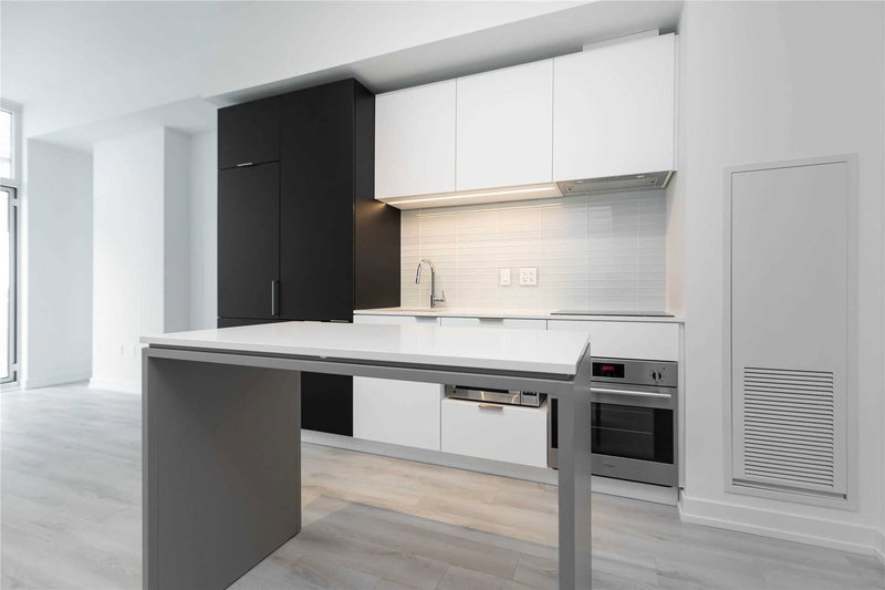 403 - 33 Helendale Ave, Toronto, M4R 0A4 | Image 2