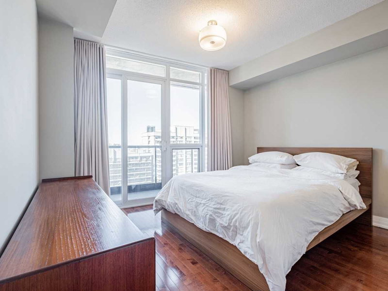 2907 - 25 Carlton St, Toronto, M5B1L4 | Image 2